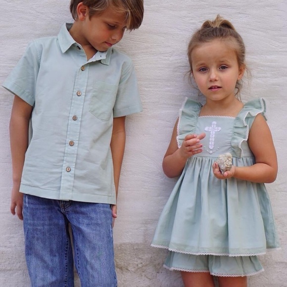 Well Dressed Wolf sage green tunic and shorts set. 4T - Picture 3 of 5